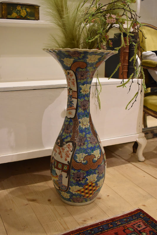 Lovely Detailed Japanese Floor Vase