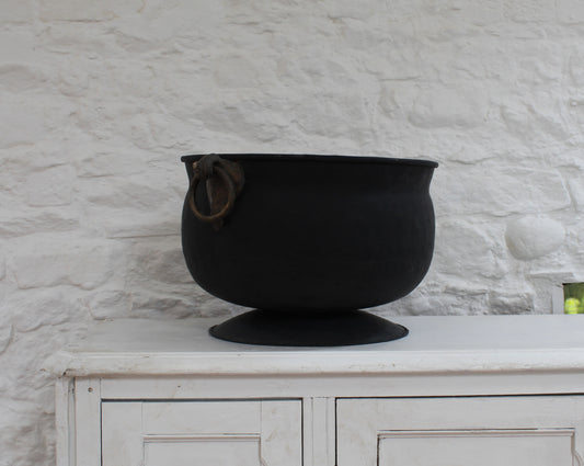 Cauldron Pot Planter with Handles