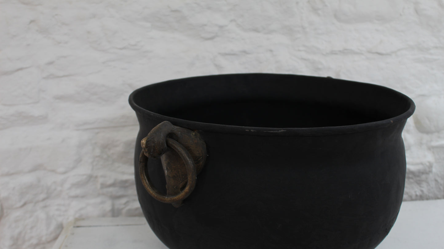 Cauldron Pot Planter with Handles