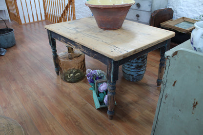 French Antique Scrub Top Pine Table